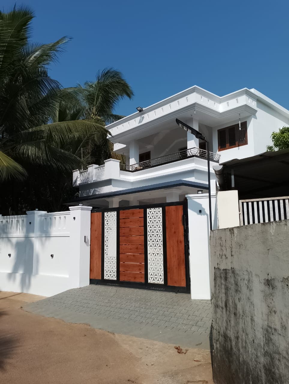 7 BHK House for Sale in Colony, Kannur