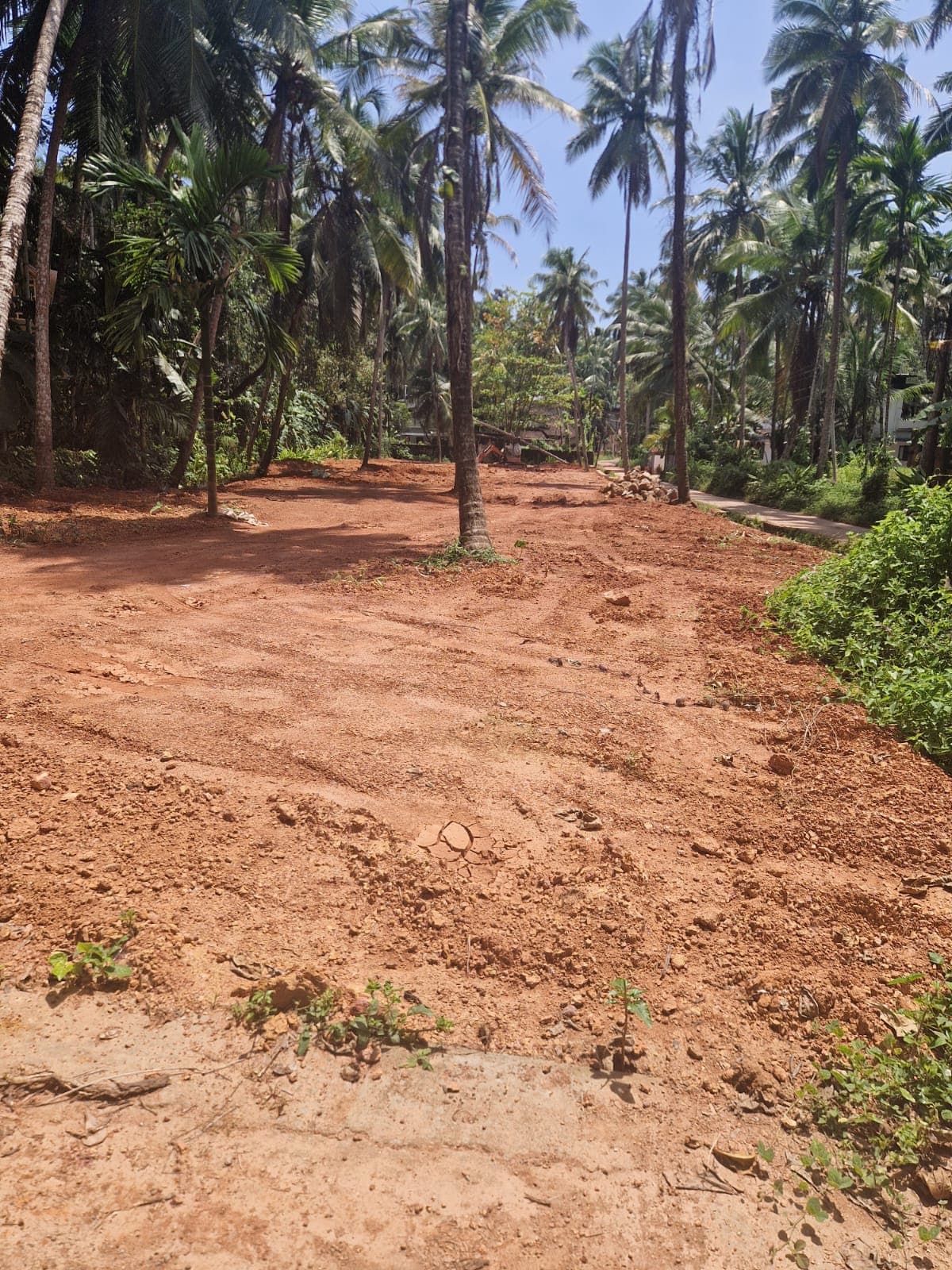 Plot for Sale in Mahé, Kannur