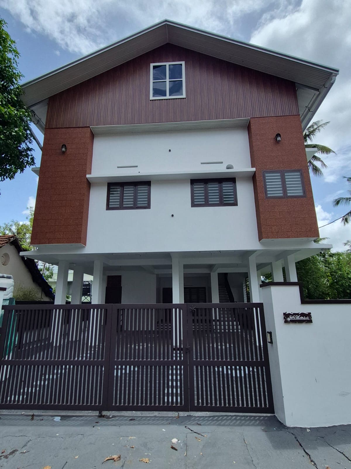 6 BHK Apartment for Rent in Ayyanthole, Thrissur