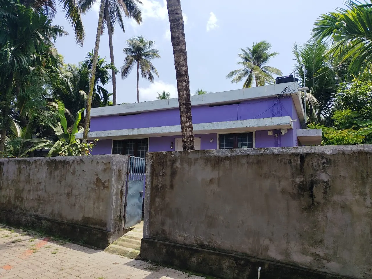 2bhk house for sale in 7 cent rectangular plot