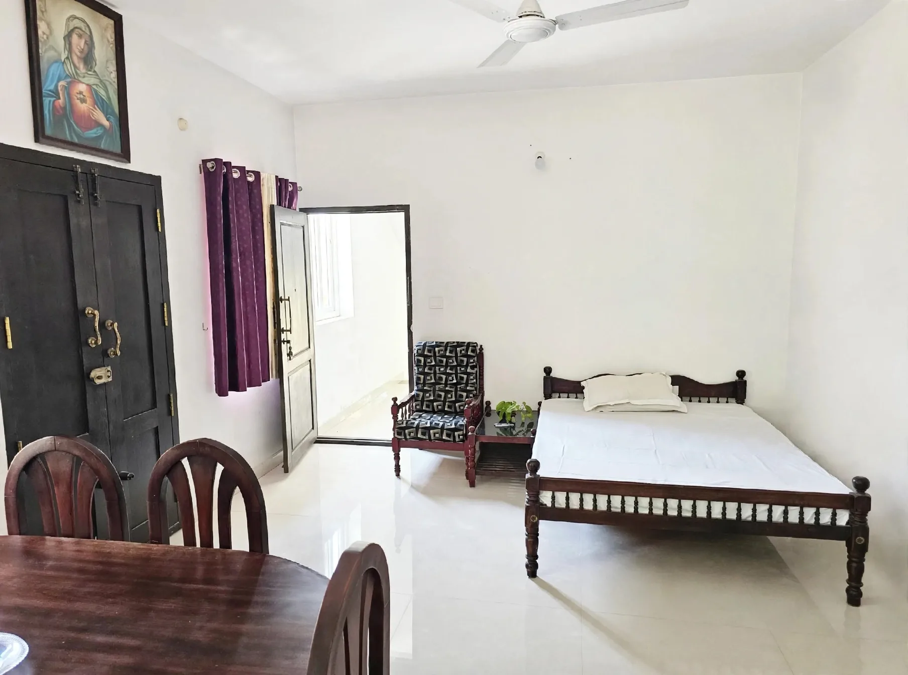 For Ladies Accommodation Near Kathrukadav-Pullepady Road