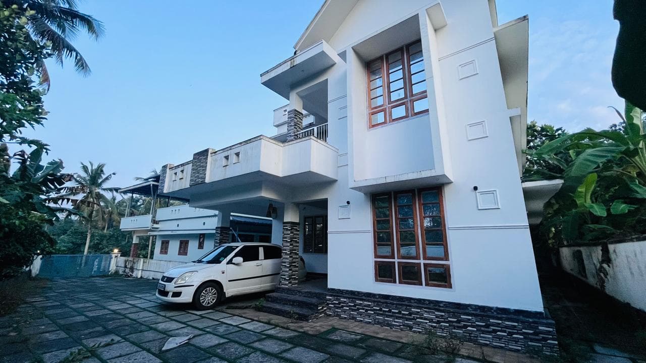 4 BHK House for Sale in Vengola, Kochi