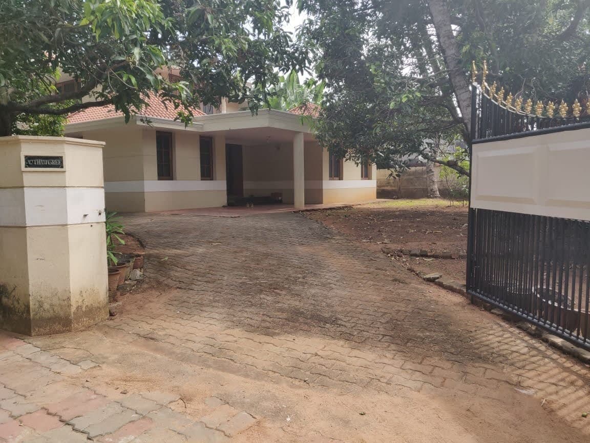 Plot for Sale in Kaval Junction, Kollam