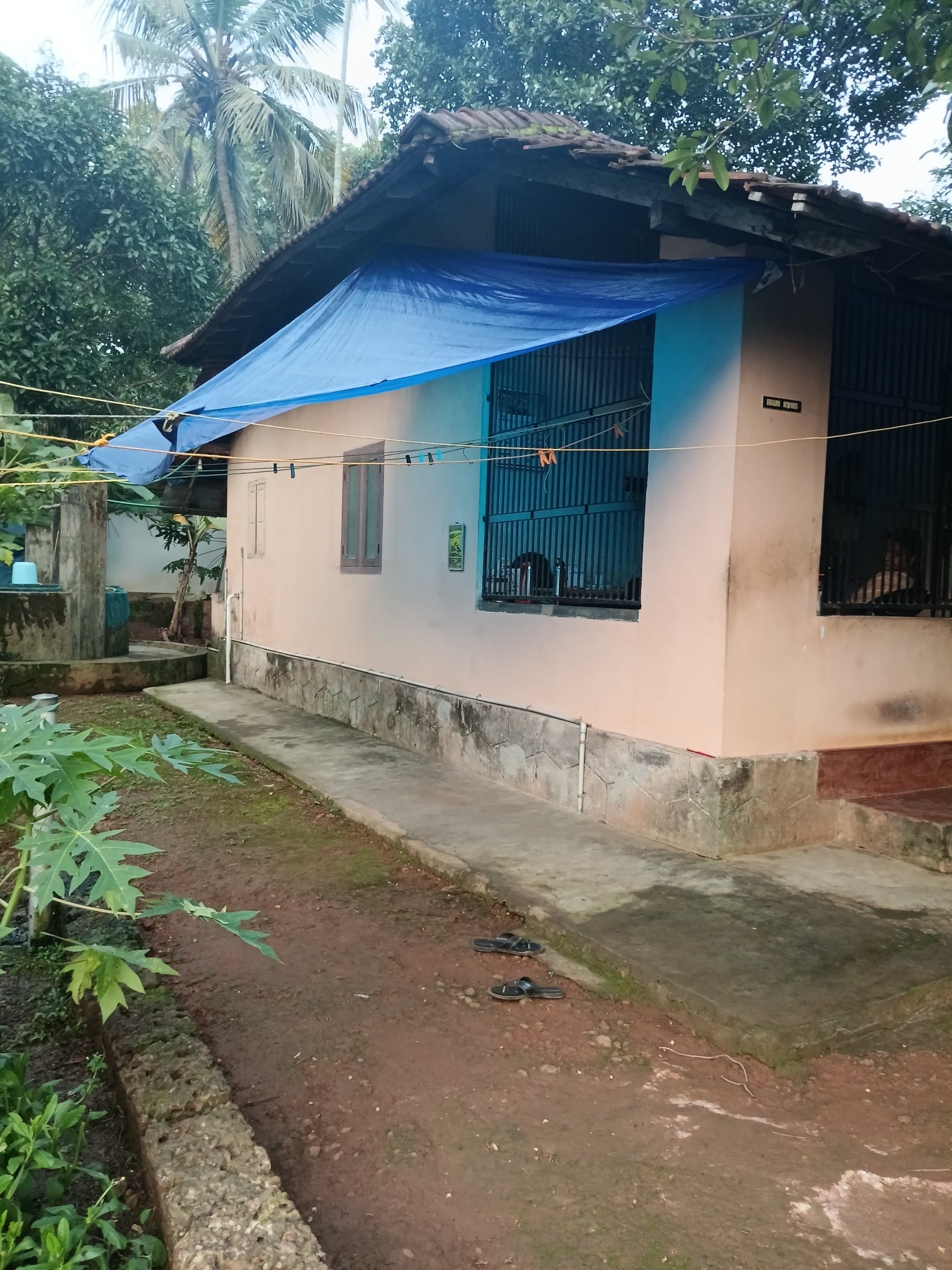 2BHK old home for sale